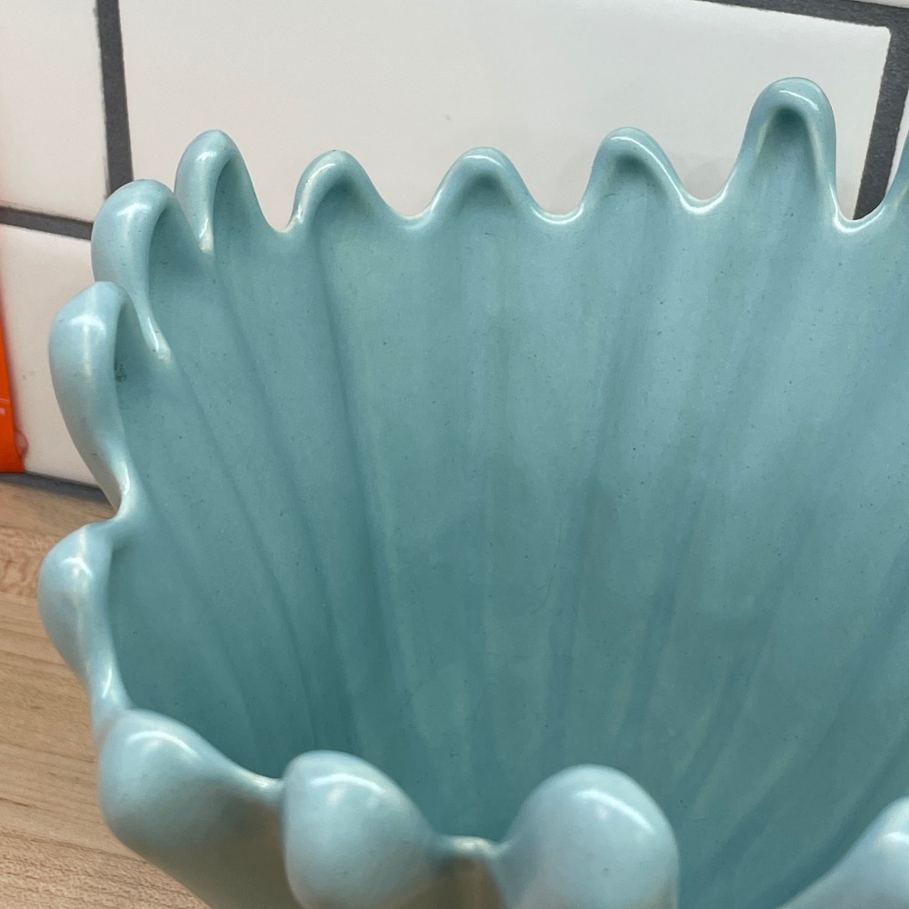 Vintage Mid Century Modern Light‎ Blue Splash Handkerchief Fluted Ceramic Vase - Picture 6 of 16